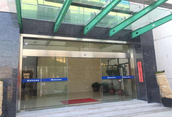 常州市凱瑞思機(jī)械有限公司是從事雙錐回轉(zhuǎn)真空干燥機(jī),高效濕法混合制粒機(jī)的研究、開(kāi)發(fā)及制造的專(zhuān)業(yè)廠(chǎng)家，雙錐回轉(zhuǎn)真空干燥機(jī),高效濕法制粒機(jī)。電話(huà)：13584324230